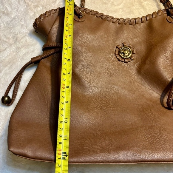 Western Shoulder Bag Hazelnut Brown CBOCS Distribution Drawstring Bronze Hardwre - Picture 13 of 16